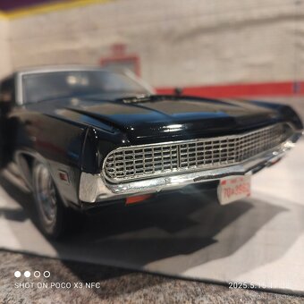 Ford Torino cobra 1:18 - 4