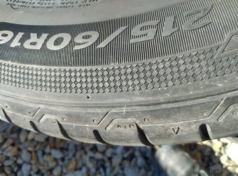 215/60/16 Dot 20 6-7mm - 4