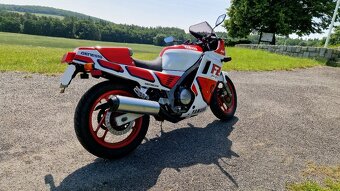 Yamaha FZ750 Genesis 1988 - 4
