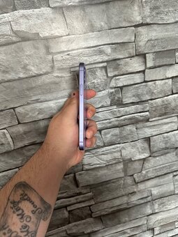iPhone 12 - 4