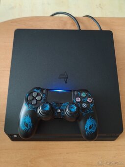 PS4 Slim - 4