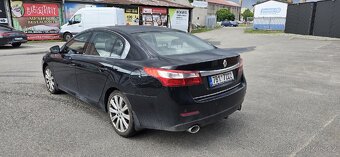 RENAULT LATITUDE 2.0 dCi 127kW - INITIALE PARIS - 4