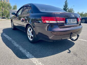 Hyundai Sonata - 4
