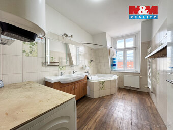 Prodej bytu 4+1, 104 m², Karlovy Vary, ul. Varšavská - 4