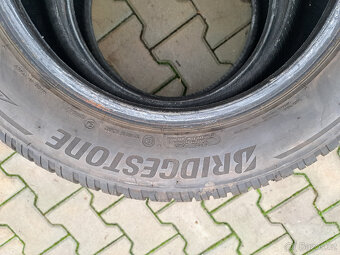 215/60R16 zimní pneu - 4