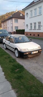 Honda Civic 1, 6 - 4