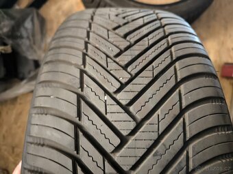 Celoroční pneu Hankook kinergy 4s2 235/40 R19 - 4