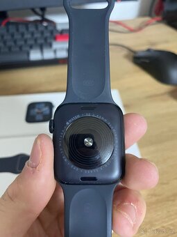 Chytré hodinky Apple Watch - 4