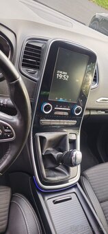 Renault Grand Scenic 2017 1.5dci - 4