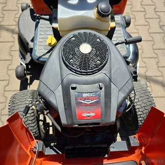 Zahradní traktůrek Husqvarna cth200 - 4