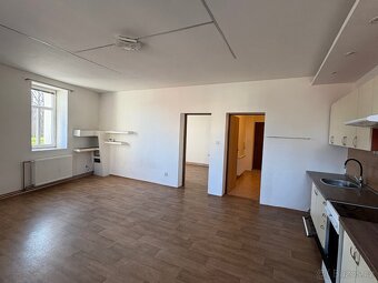 Pronájem bytu 2+kk v Mimoni po rekonstrukci - 4