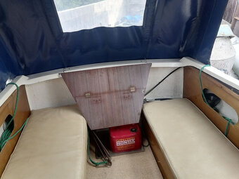 Kajutový člun Inter 630 - 4