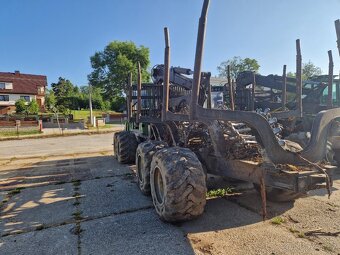 Vyvážecí souprava John Deere 1510E - 4