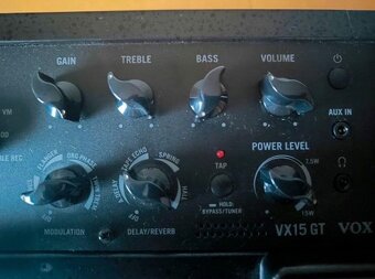 Kytarový zesilovač Vox VX15GT - 4