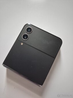 Samsung Galaxy Z Flip 4 - 4