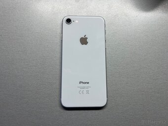 Apple iPhone 8 64GB bílý - 4