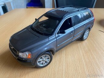 Volvo xc90 1:18 - 4