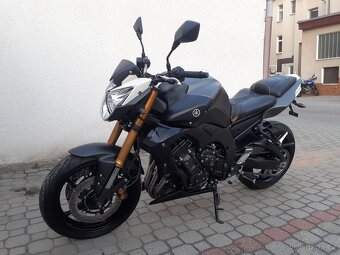 Yamaha FZ8 - 4