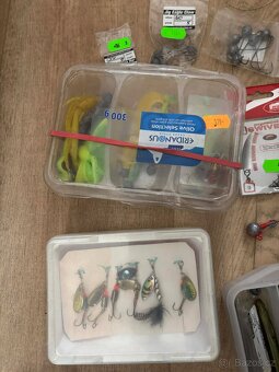 Třpitky, háčky, držák - 4