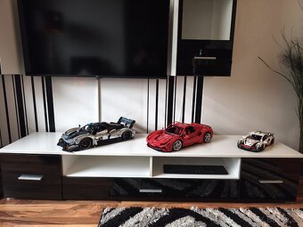 Obývací stěna bílo černá - 4