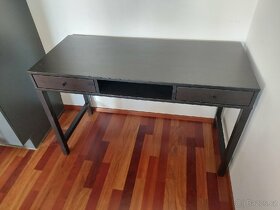 Pracovní stůl a židle - 4