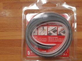 Protiskluzná samolepící páska 5 ks 19mmx61cm, nová - 4