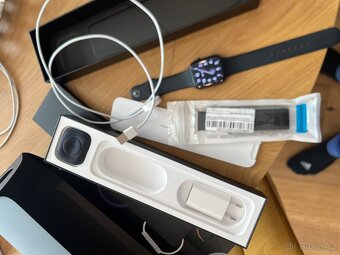 Apple Watch 5 Nike, 84%,44mm - 4