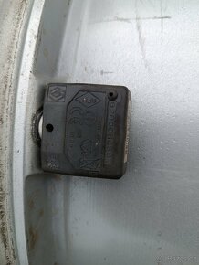 RENAULT -17"ORIGINÁLNÍ ALU KOLA - SENZORY TLAKU - 4