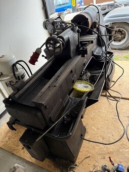 Soustruh TOS SV 18R - 4
