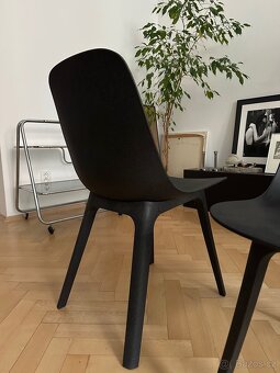 Antracitová židle Ikea ODGER - 4