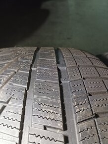 Prodám zimní pneu 275/45-20 - 4