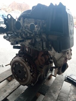 Renault Scenic 1.6 16V - 4