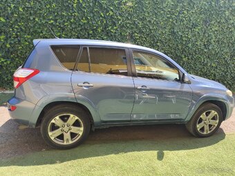 Prodám Toyota RAV4 D-CAT - 4