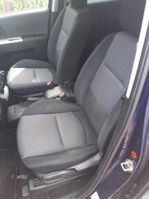 Mazda 5 2,0 i - 4