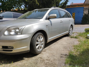 Toyota Avensis 2,0 D-4D - Combi - 4