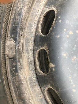 4x plechové disky včetně zimních pneu 205/22 R16 91T - 4