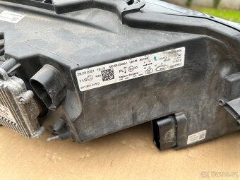 Světlo Superb 3 , přední, levé a pravé - 4