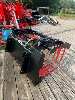 Krokodyl s přidržovačem - 4