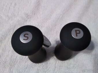 Sada mlýnků na pepř a sůl Weber, 19 cm - 4