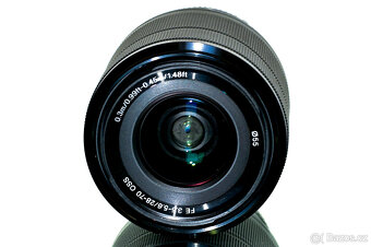 Sony FE 28-70mm f/3,5-5,6 + UV Skilight filtr TOP STAV - 4