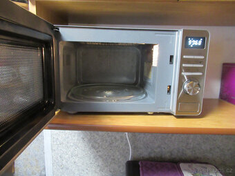 Prodám levně mikrovlnnou troubu - 4