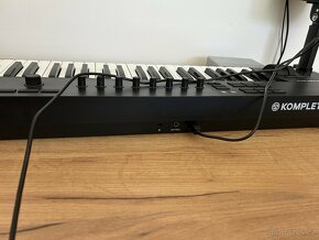 Native Instruments Komplete Kontrol A49 - 4