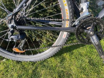 PELLS RAZZER 26” M - 4