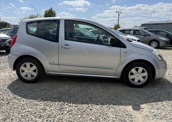 Citroën C2 1,4 97tKm EXCLUSIVE DIGIKLIMA benzín manuál 54 kw - 4