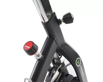 Špičkový cyklotrenažér TUNTURI S40 Perfektní stav - 4