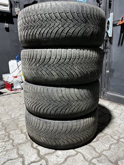 Pneumatiky 235/45 R18 zimní (cena za komplet) - 4