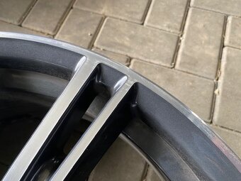 BMW 5 G30 31 INDIVIDUAL DISK KOLESO 20" ET30 - 4