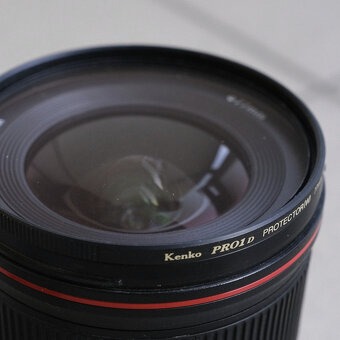 Canon EF 16-35mm f/4L IS USM - 4