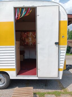 Obytný laminátový karavan - 4