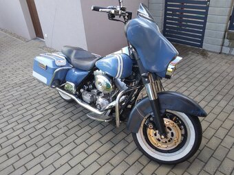 Harley Davidson - 4